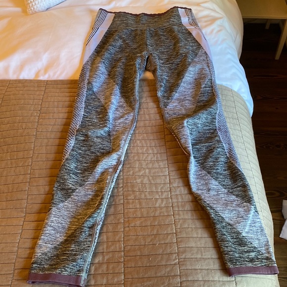 athleta impact 7/8 tight - Picture 1 of 5